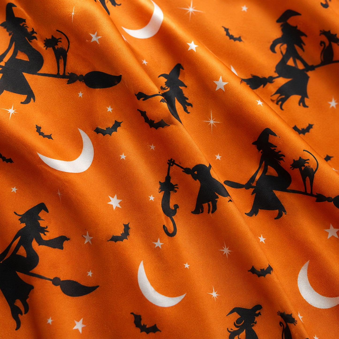 PJ-630-High End Boutique Sleepwear Boasting Exquisite Witchy Art And Seamless Pattern Integration