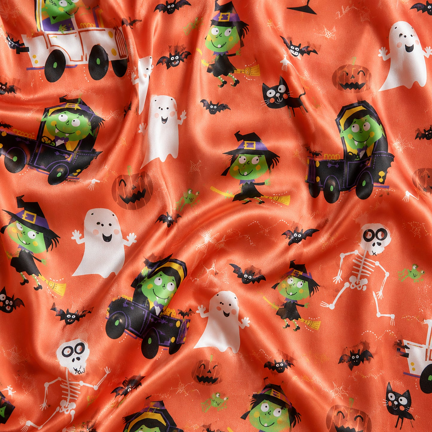 PJ-653-Halloween Satin Loungewear Set, Cute Scary Printed Pajamas, Cozy Fall Nightwear, Spooky Season Sleepwear Gift